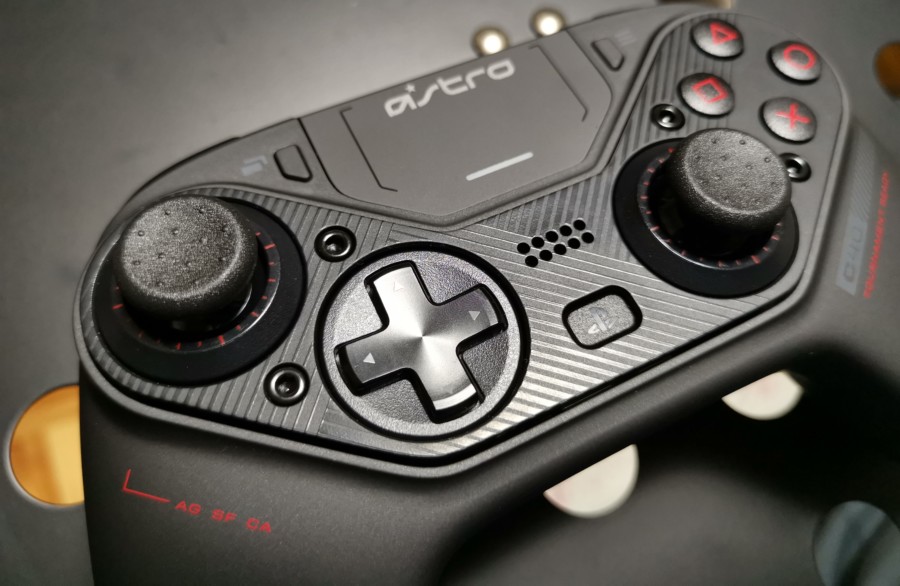 レビュー記事 Astro C40 Tr Ps4公認の多機能高性能なfps向けコントローラー アストロ