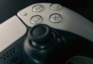 【2026年8月】PS5におすすめなFPS向けコントローラー！DualSenseとの違いや選び方について！【パッド/プロコン】